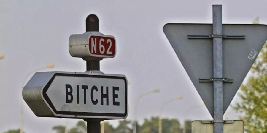 Wegweiser nach Bitche