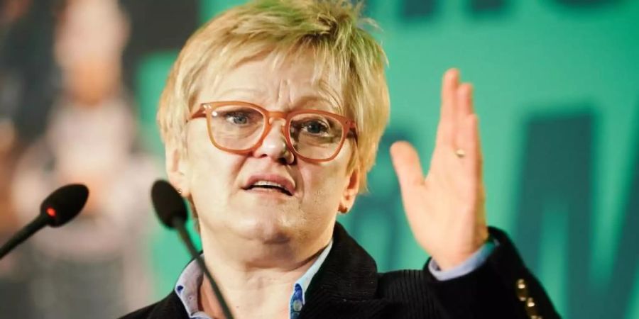 Renate Künast: «Das kann mir – macht es sicherlich auch – als Politikerin schaden, weil Menschen denken, dass ich sowas tatsächlich gesagt hätte.». Foto: Annette Riedl/dpa/Archiv