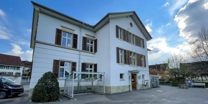 Schule Bonstetten. Schule Bonstetten.