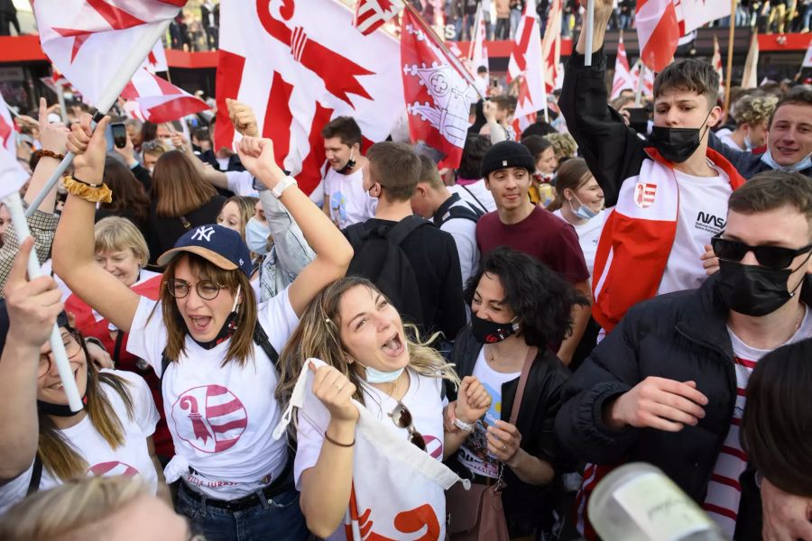 Maskenpflicht und Personen-Limiten gingen in den Emotionen vergessen.