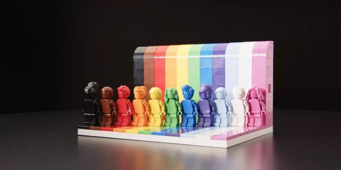 Am 1. Juni erscheint das LGBTQ-Set von Lego. lego a/s