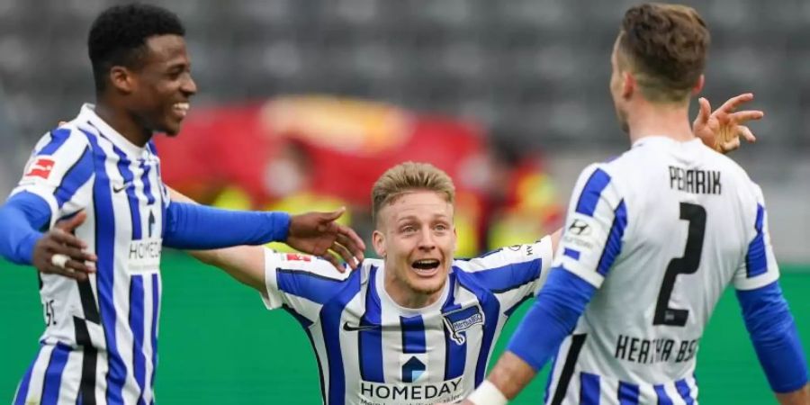 Hertha BSC trifft im Kampf um den Klassenerhalt auf Arminia Bielefeld. Foto: Michael Sohn/AP Pool/dpa