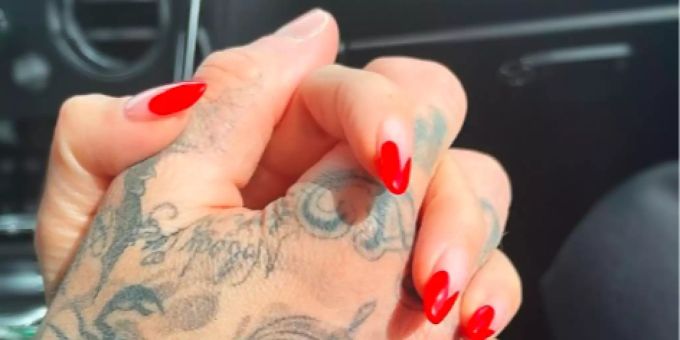 Nach Date - Kourtney Kardashian und Travis Barker kuschelnd gesichtet