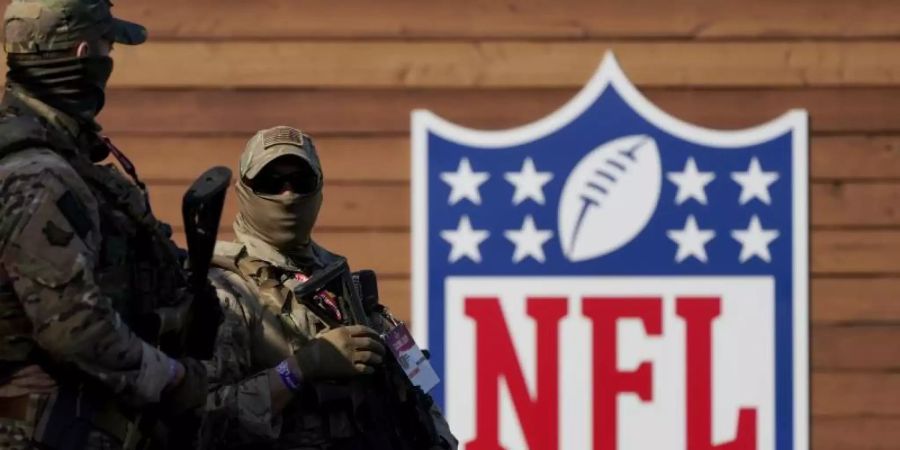 Mehr als zehn Milliarden US-Dollar pro Saison soll die National Football League zukünftig kassieren. Foto: Gregory Bull/AP/dpa