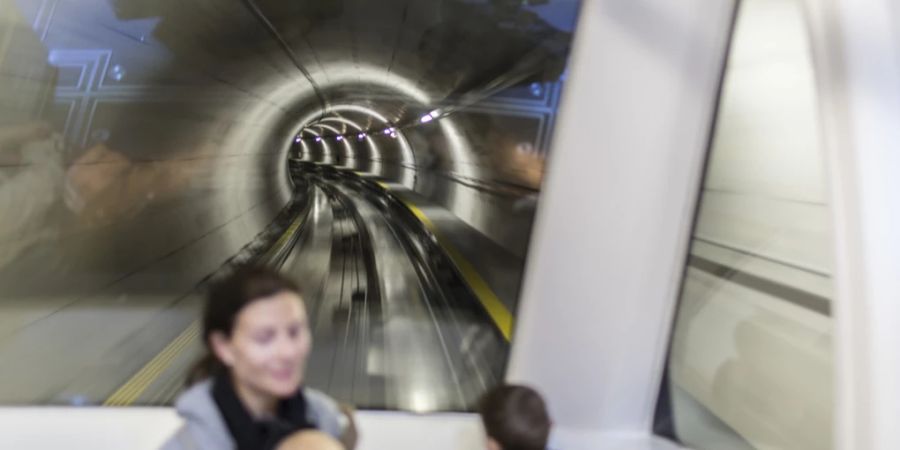 skymetro luftkissenbahn busse