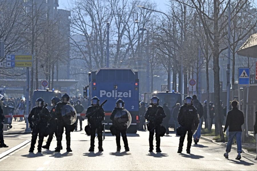 Anti-Chaoten-Initiative Polizei