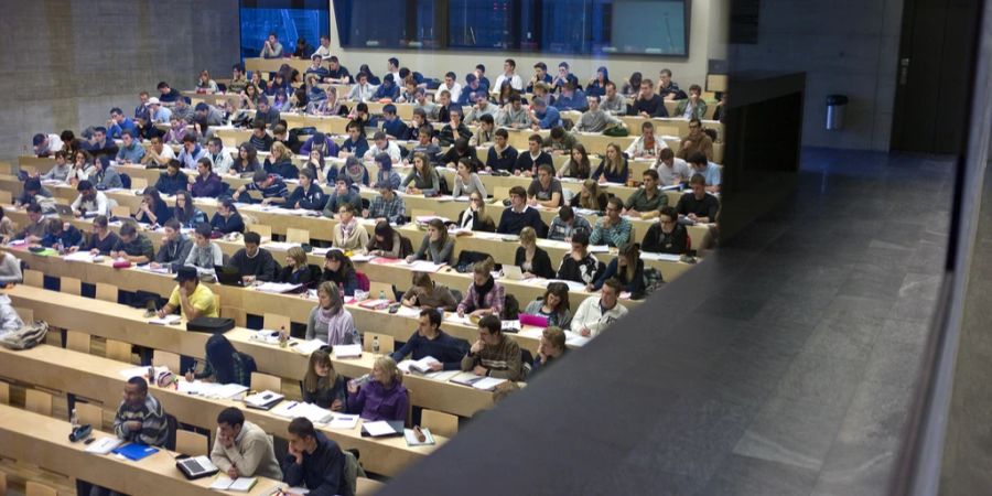 An der Universität Freiburg gibt es Frier-Kritik.