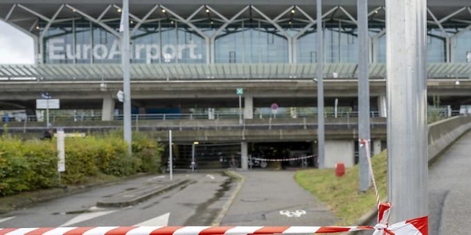 Nach Bombendrohung - Flughafen Basel ist wieder offen