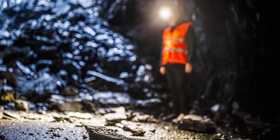 Den Tunnel ohne Stabilisierung des Gewölbes direkt aus dem Fels zu hauen, sei eine damals übliche Vorgehensweise gewesen, sagt der Kantonsingenieur.