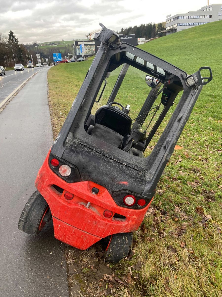 Unfall mit Gabelstapler.