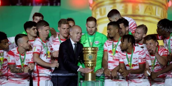 Siegerehrung nach dem DFB-Pokalfinale Siegerehrung nach dem DFB-Pokalfinale