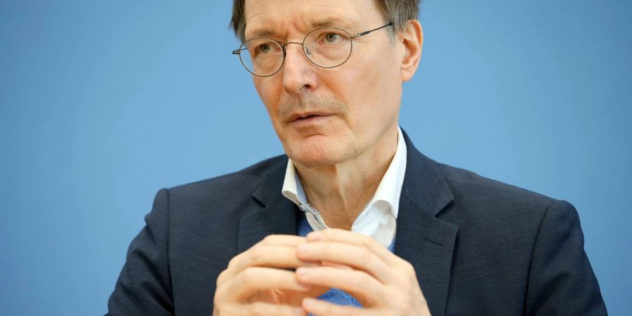 Bundesgesundheitsminister Karl Lauterbach soll im Fokus von Extremisten gestanden haben.