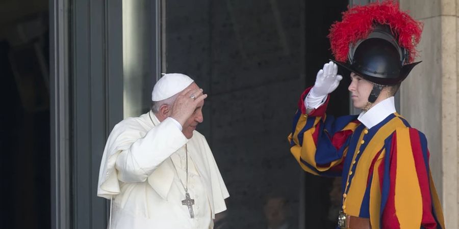 Papst franziskus Schweizer Gardist