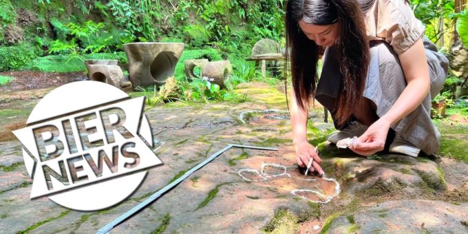 Im Restaurant - Gast entdeckt Fussabdrücke von Dinosaurier!