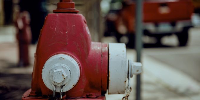 Das Wasser der Gemeinde Wimmis könnte möglicherweise von einem Hydrant abgezapft worden sein. (Symbolbild) Wimmis