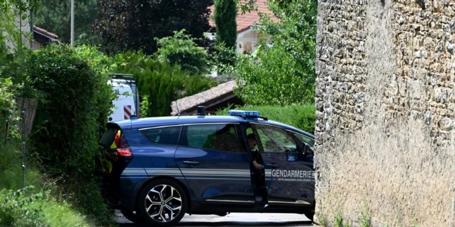 Ein Auto der Polizei in Douvres