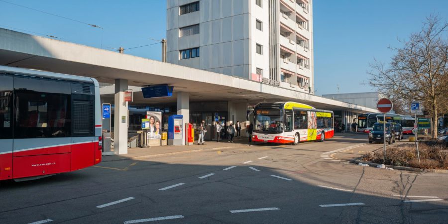 Der Busbahnhof am Bahnhof Langenthal.