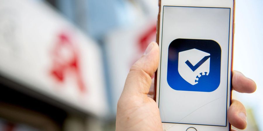 Auch in der CovPass-App ist es nun möglich, das digitale Covid-Zertifikat selbst zu verlängern. In der Corona-Warn-App ist das schon seit einigen Tagen möglich.