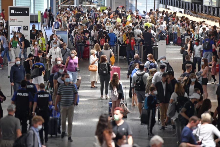 Die Airline hatte im Jahr 2021 viele Flight-Attendants entlassen.