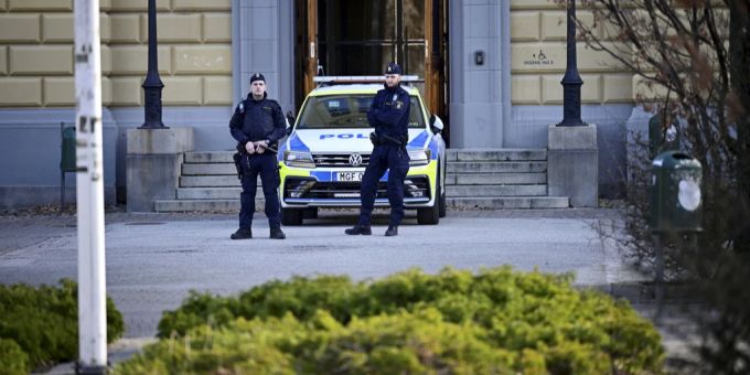 Der Prozess um den mutmasslichen Täter eines angeblichen Doppelmordes hat begonnen. Schweden