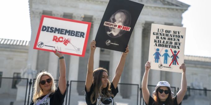 Demonstranten vor dem Supreme Court in Washington. Supreme Court