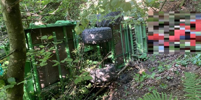 Der verunfalle Traktor in Saland ZH. saland ZH