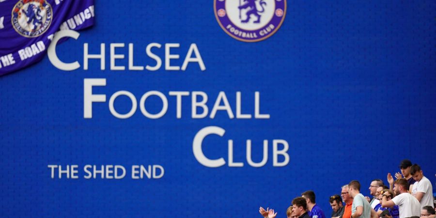 Die Übernahme des englischen Fussball-Erstligisten FC Chelsea ist perfekt.