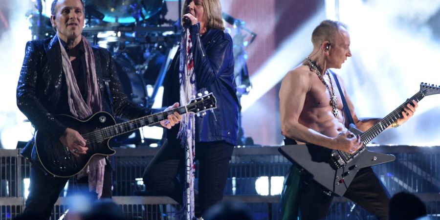 Vivian Campbell (l-r), Joe Elliott und Phil Collen 2019 in New York.