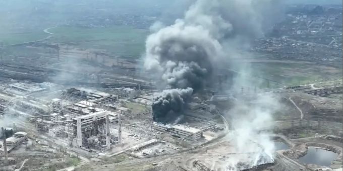 Darin hatten sich im Ukraine-Krieg die letzten Militärs von Mariupol zusammen mit Zivilisten verschanzt. mariupol ukraine krieg