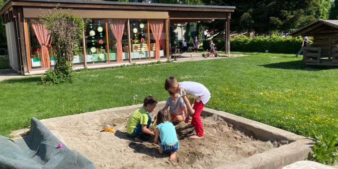 Die Stadt Rheineck muss in die Kindergarteninfrastruktur investieren, damit die Kinder auch künftig unbeschwert unterrichtet werden können. Spielplatz Kindergarten