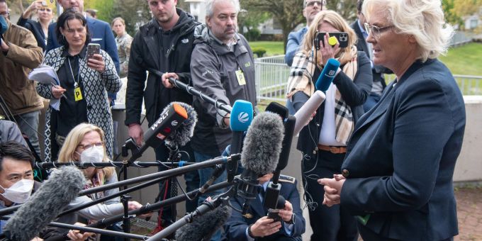 Bundesverteidigungsministerin Christine Lambrecht (SPD). Bundesverteidigungsministerin Christine Lambrecht (SPD).