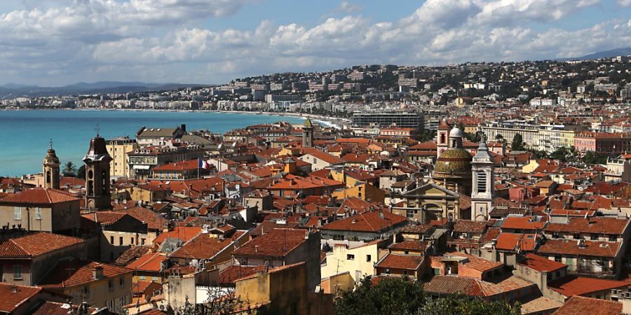 ARCHIV - Die französische Stadt Nizza im Süden des Landes. Foto: picture alliance / dpa