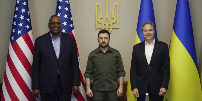 Lloyd Austin, Wolodymyr Selenskyj und Antony Blinken in Kiew. kiew
