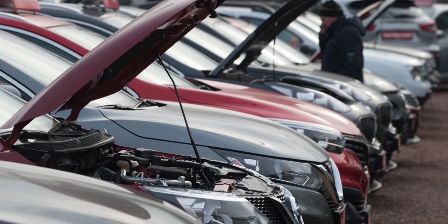 Beim Autokauf lohnt sich der Griff zum Gebrauchtwagen preislich nicht immer.