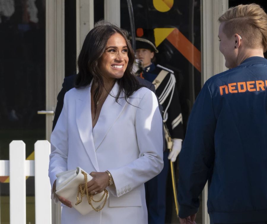 Meghan Markle macht in Den Haag eine gute Figur.