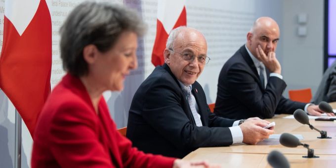 Chaos im Bundesrat - Berset, Maurer, Sommaruga: Wer tritt zuerst ab?