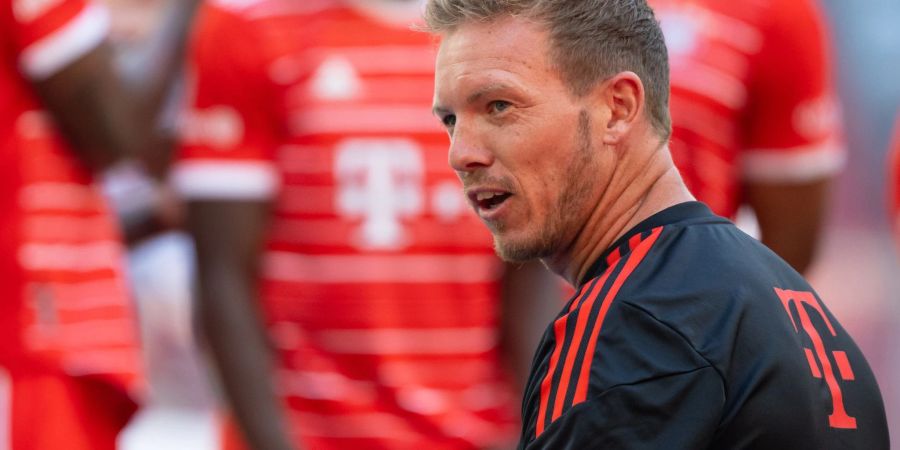 Trainer Julian Nagelsmann bei der Teampräsentation des FC Bayern.