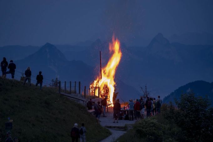 Stimmen der Schweiz Patriotismus gefährdet den Frieden laut Giuseppe Gracia nicht.