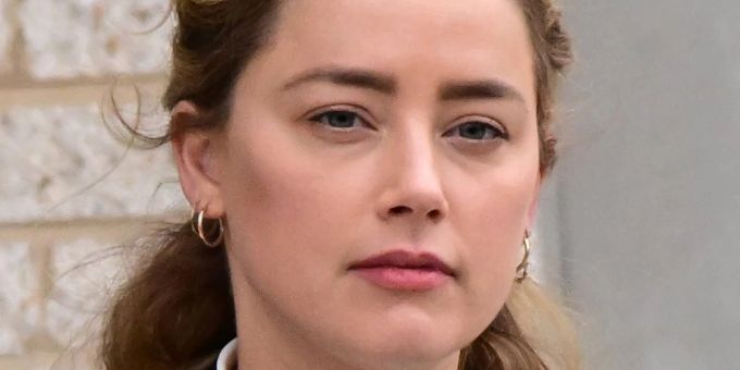 Amber Heard wurde in einem Prozess gegen Johnny Depp der Verleumdung schuldig gesprochen. Amber Heard wurde in einem Prozess gegen Johnny Depp der Verleumdung schuldig gesprochen.