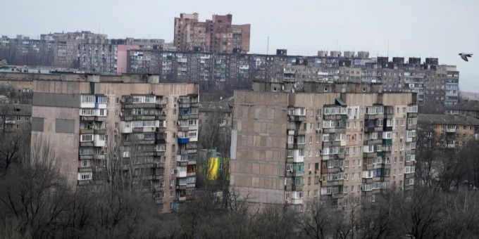 Im Ukraine-Krieg wird die Hafenstadt Mariupol von russischen Streitkräften ins Visier genommen. (Bild vom 24. Februar 2022) Ukraine-Krieg