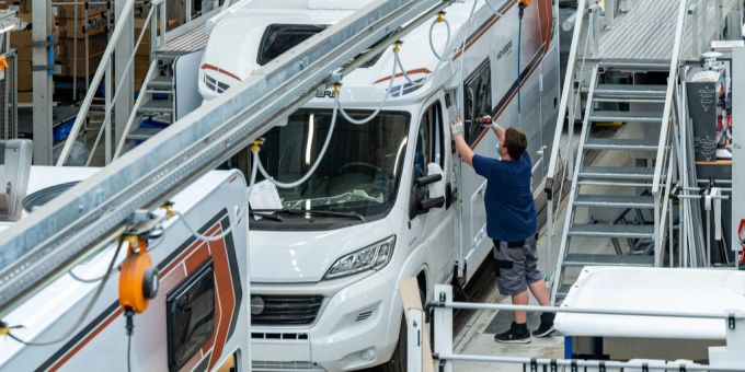 Die Aufträge bei Wohnmobilhersteller Knaus Tabbert häufen sich. knaus tabbert