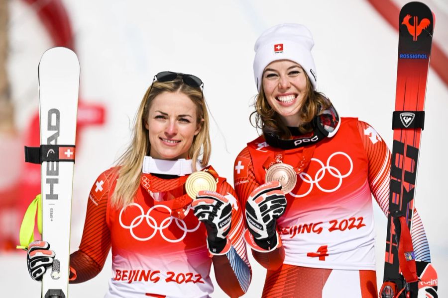 ...als auch Michelle Gisin (Bronze im Super-G) haben bereits eine Medaille an Olympia 2022.