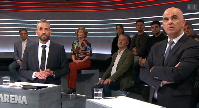 Der verdutzte Alain Berset in der «Arena» zum Filmgesetz: Nach der Sendung kam es offenbar zu weiteren Diskussionen. Alain Berset Filmgesetz Arena
