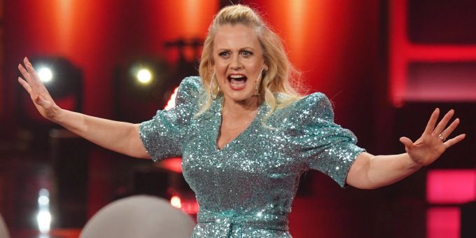Barbara Schöneberger moderiert erstmals die ARD-Show "Verstehen Sie Spass?". Barbara Schöneberger moderiert erstmals die ARD-Show "Verstehen Sie Spass?".