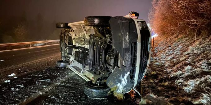 Am Fahrzeug entstand ein Sachschaden von rund 15'000 Franken. Unfall