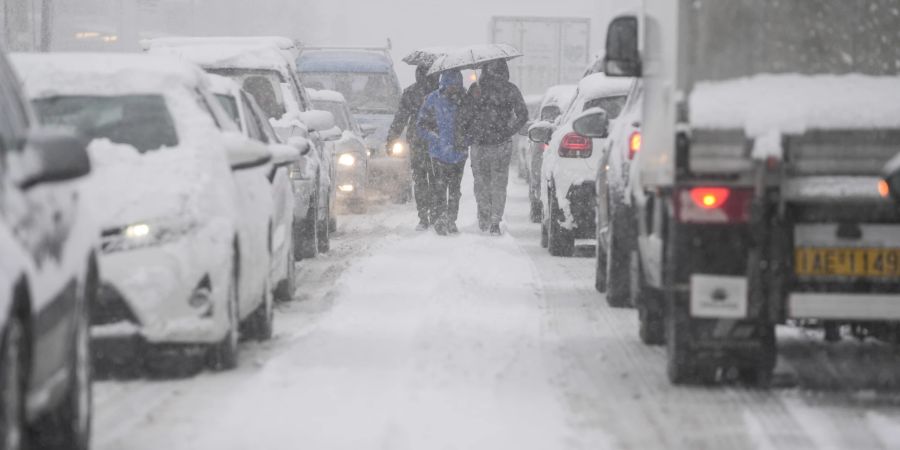 griechenland schnee