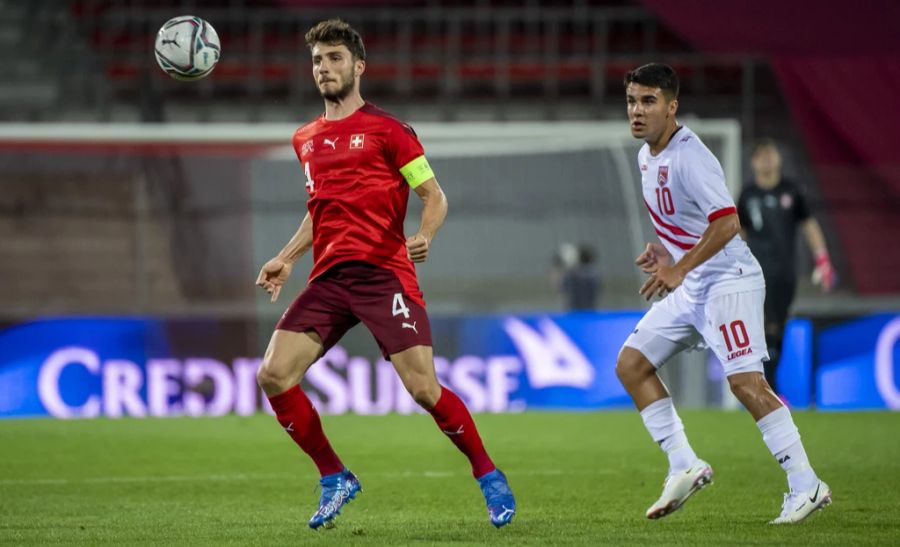 Leonidas Stergiou (l.) führt die Schweizer U21-Nati aktuell als Captain an.