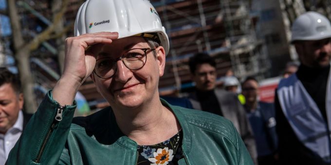 Bundesbauministerin Klara Geywitz (SPD) erwägt, Büroflächen zu Wohnungen umzubauen. Bundesbauministerin Klara Geywitz (SPD) erwägt, Büroflächen zu Wohnungen umzubauen.