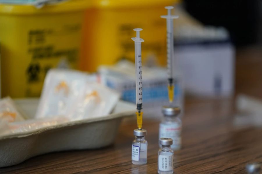 Eva hat sich mittlerweile gegen das Coronavirus impfen lassen.