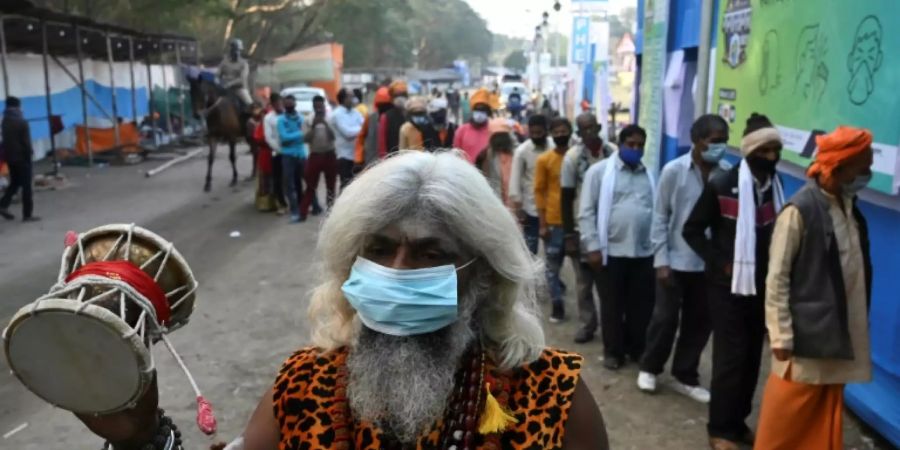 Zu dem Festival Gangasagar Mela werden hunderttausende Pilger erwartet